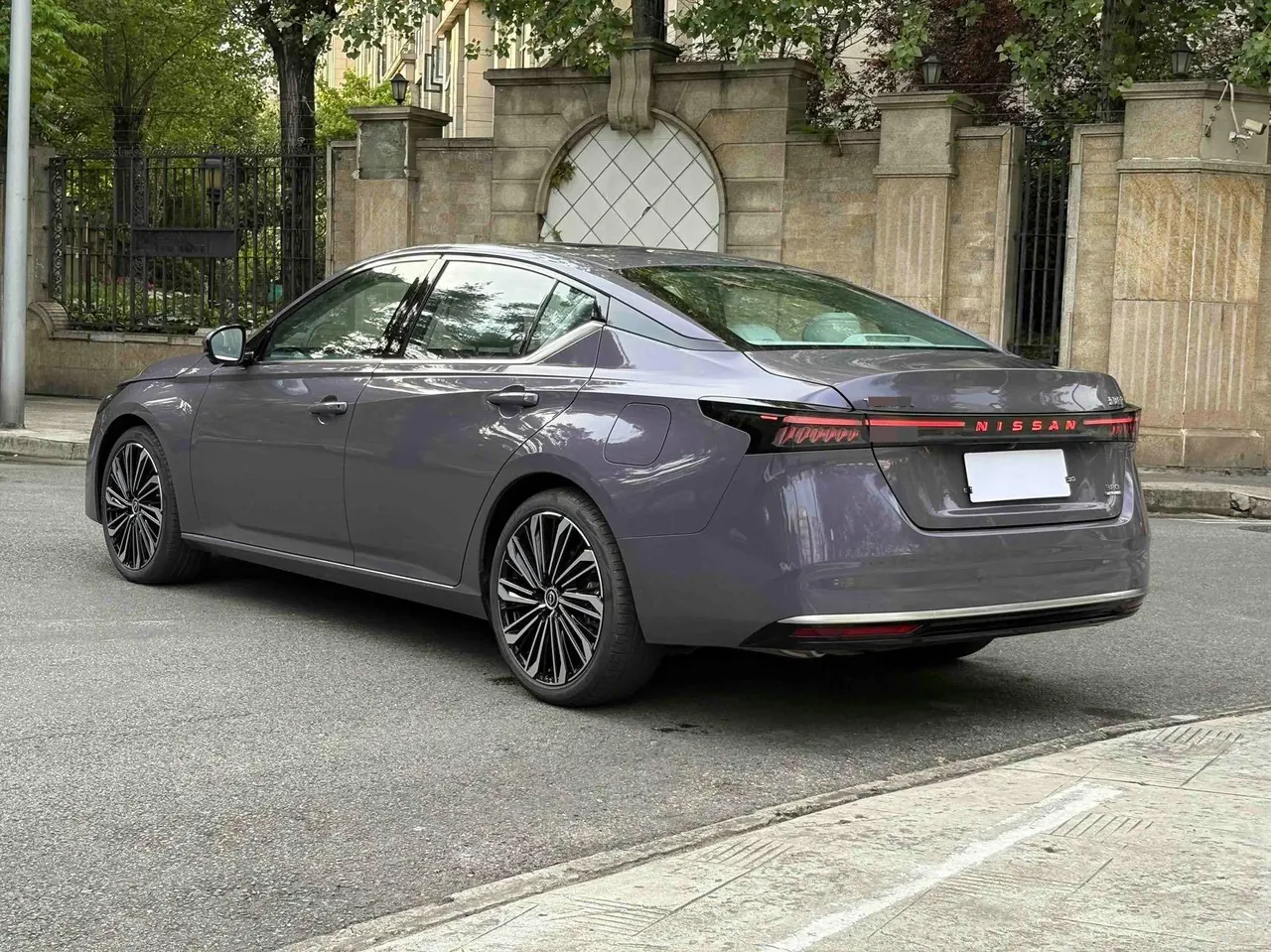 Nissan 2026 Teana 2.0T Stepless Hongmeng Cockpit Flagship Automatic Gear 9