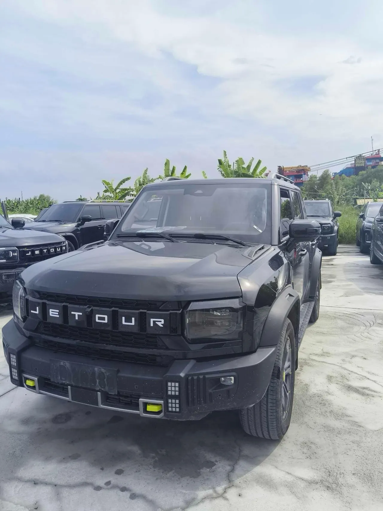 打开图片灯箱:Jetour 2024 Traveler 2.0T Four-Wheel-Drive Cross-Country PRO Entertainment Version Automatic Transmission