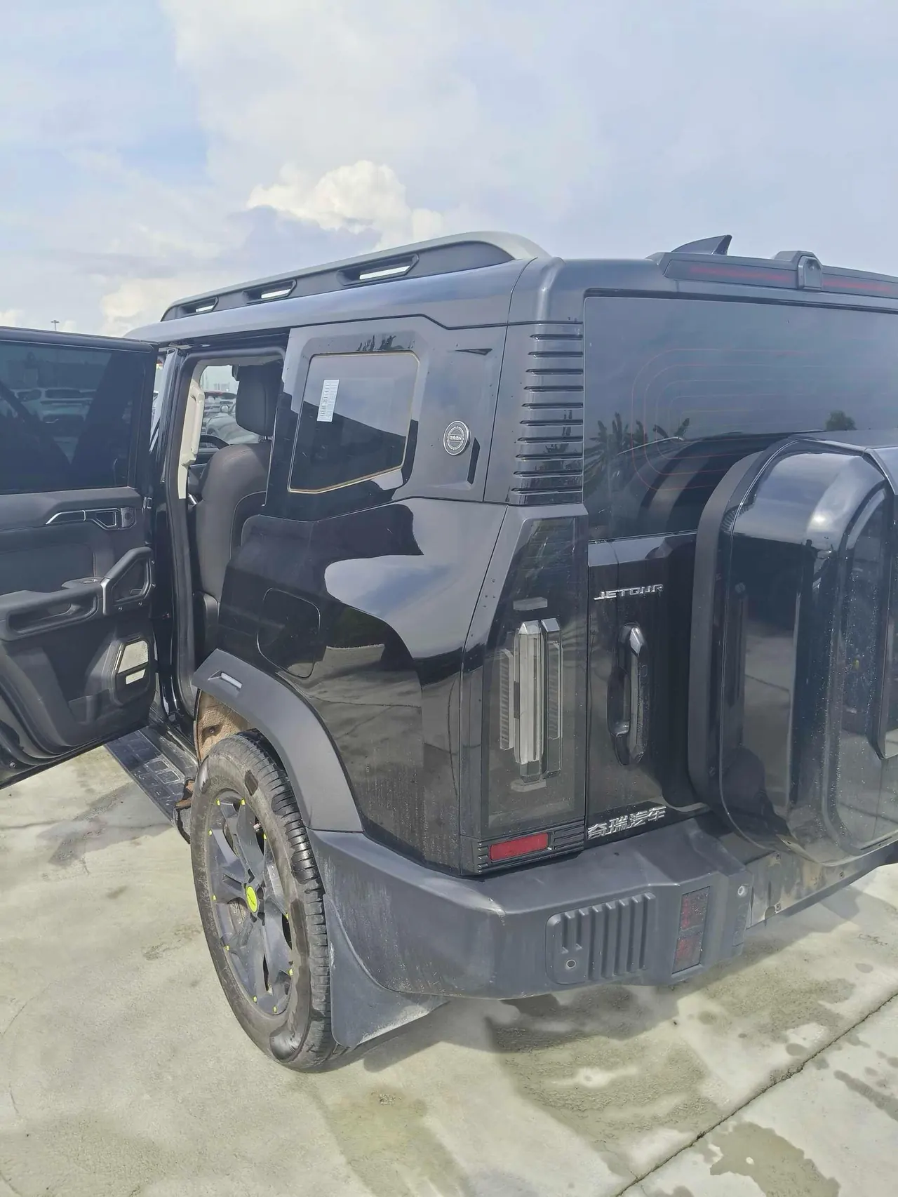 Jetour 2024 Traveler 2.0T Four-Wheel-Drive Cross-Country PRO Entertainment Version Automatic Transmission 4