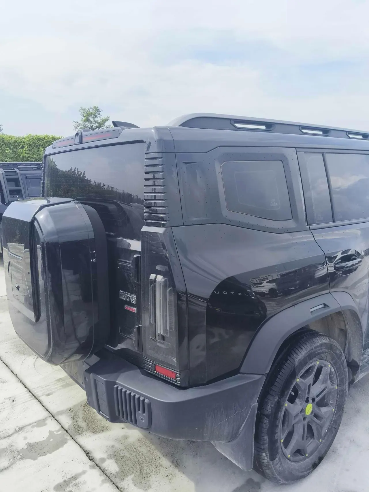 Jetour 2024 Traveler 2.0T Four-Wheel-Drive Cross-Country PRO Entertainment Version Automatic Transmission 5