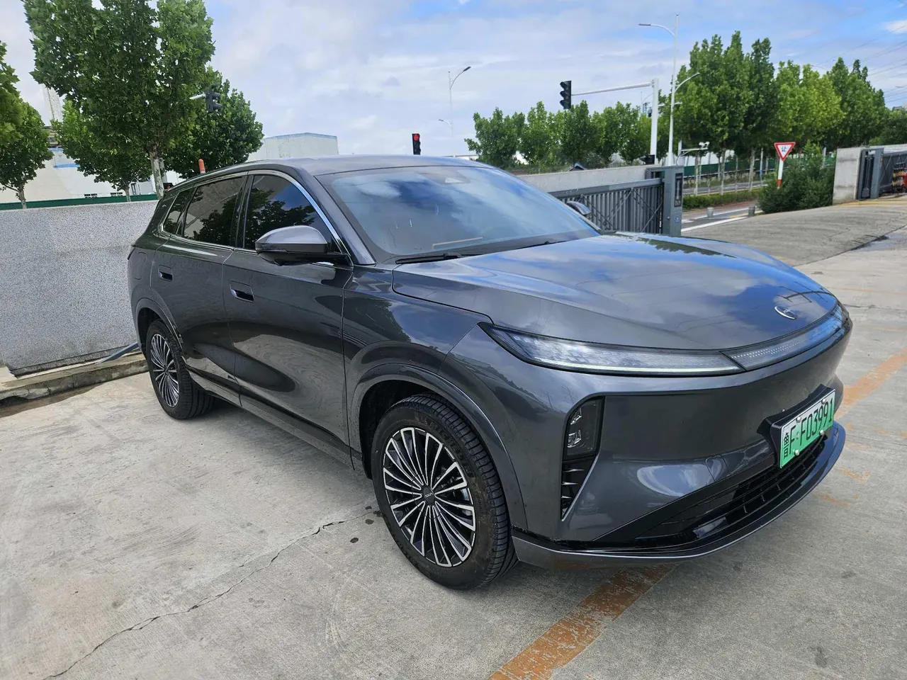 Aeolus 2025 L8 1.5T 185KM Dream Edition Automatic Gear 3