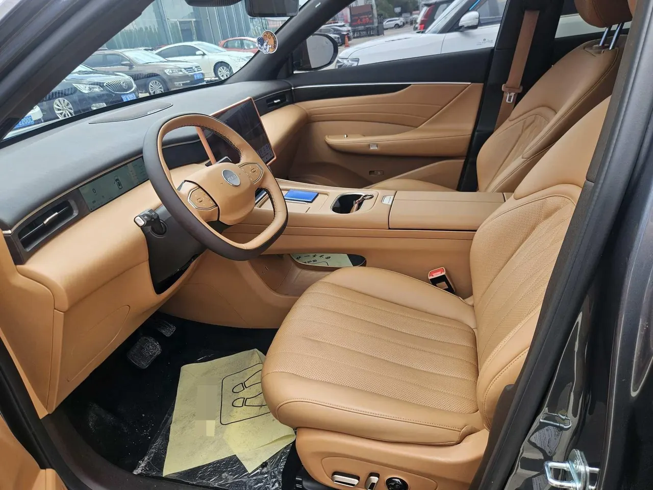 Aeolus 2025 L8 1.5T 185KM Dream Edition Automatic Gear 5