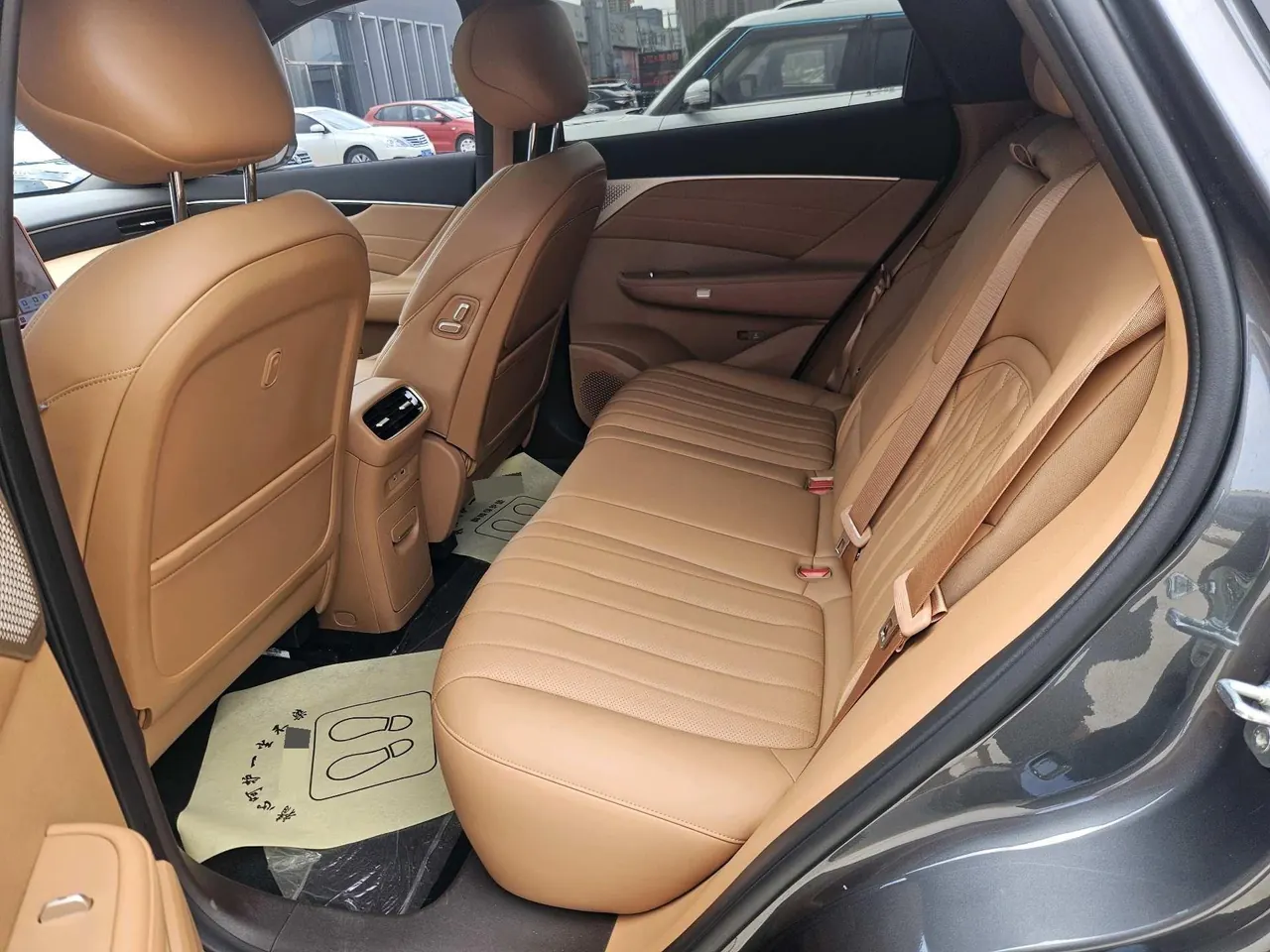 Aeolus 2025 L8 1.5T 185KM Dream Edition Automatic Gear 6