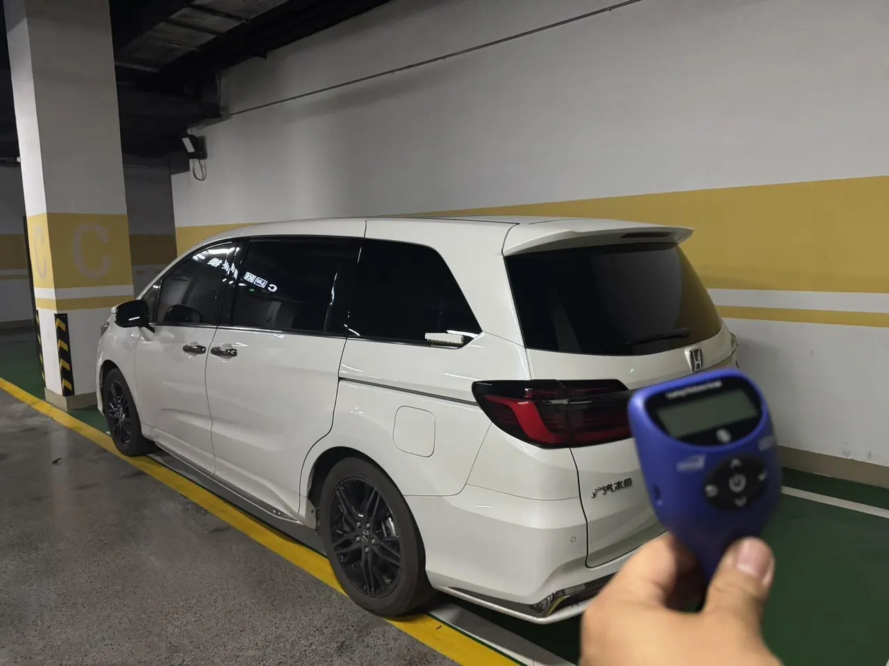 Honda 2024 Odyssey Hybrid 2.0 Stepless Sharp and Glory Edition Automatic Gear 3