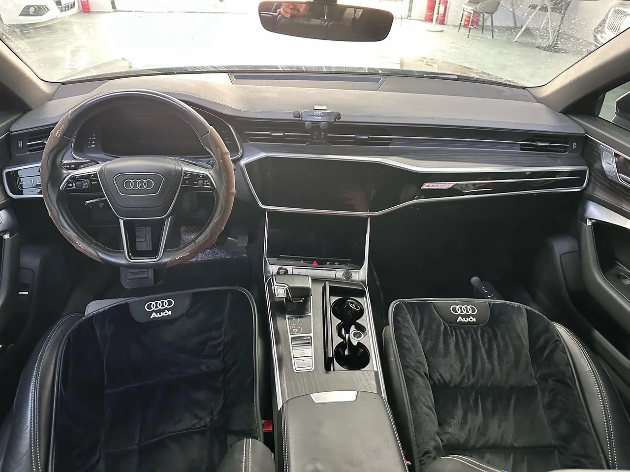 Audi 2024 A6L 2.0TFSI 45TFSI Quattro Selected Dynamic Automatic 5