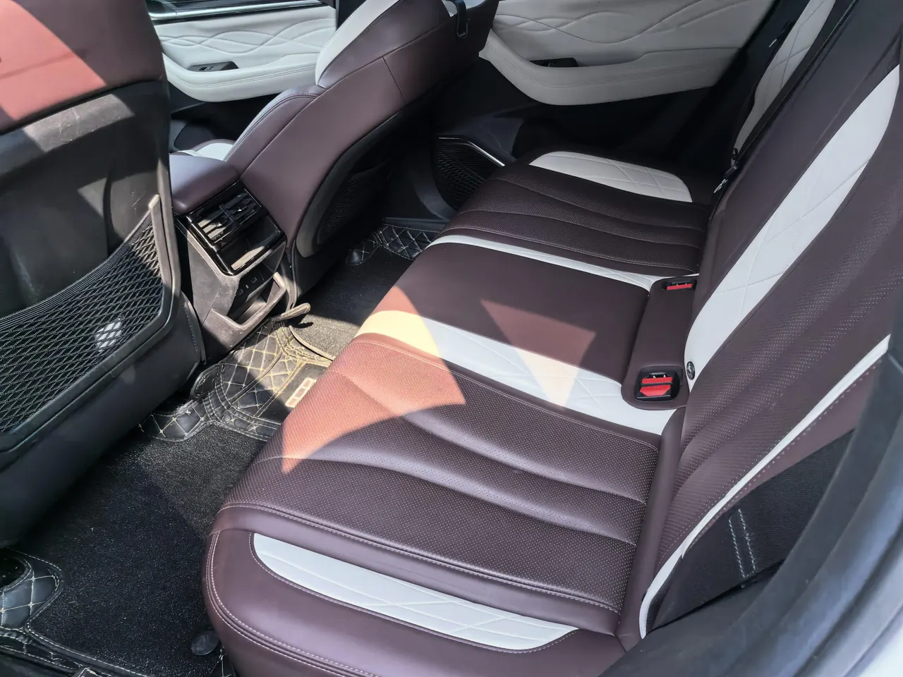 Geely 2023 Boyue L 2.0TD Honorable Automatic Gear 4