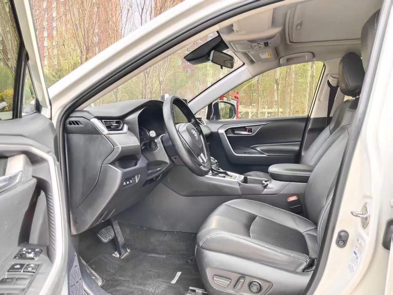 Toyota 2020 RAV4 Rongfang Double Engine 2.5 Stepless Four-wheel Drive Elite PLUS Automatic Gear 6
