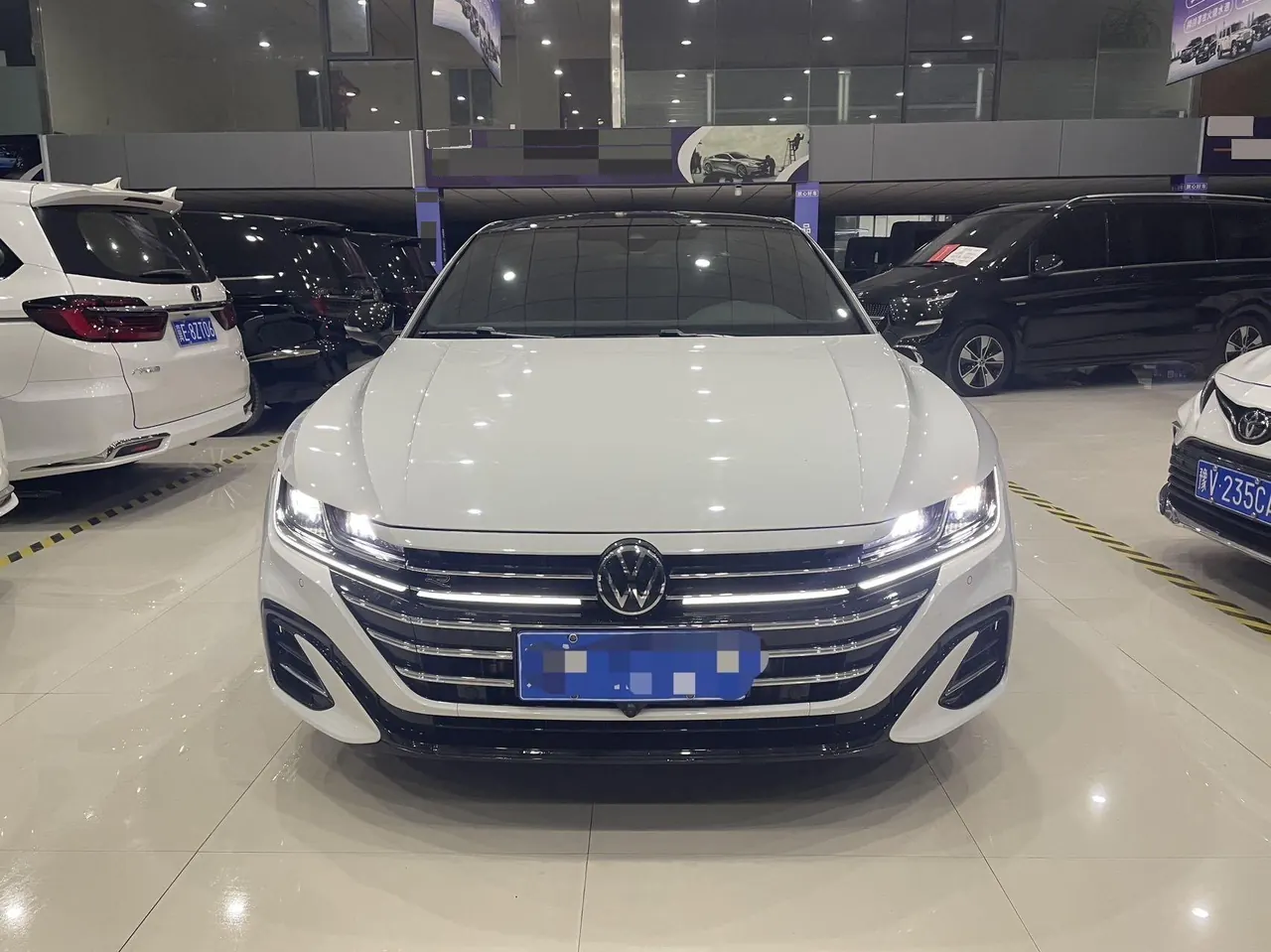 Volkswagen 2024 CC 2.0TSI 380TSI eye-catching automatic gear 2