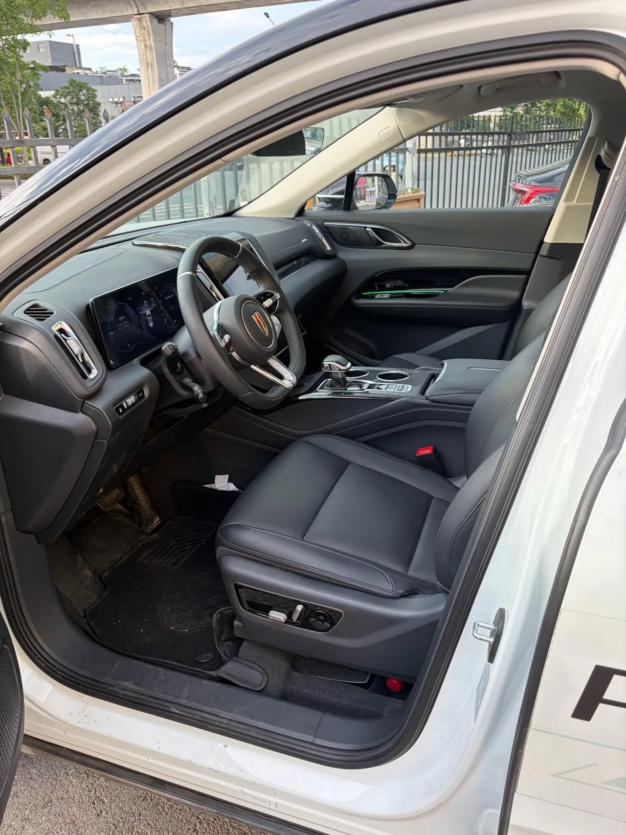 HongQi 2024 HS3 PHEV 1.5T 115km Strong Edition Automatic Gear 4