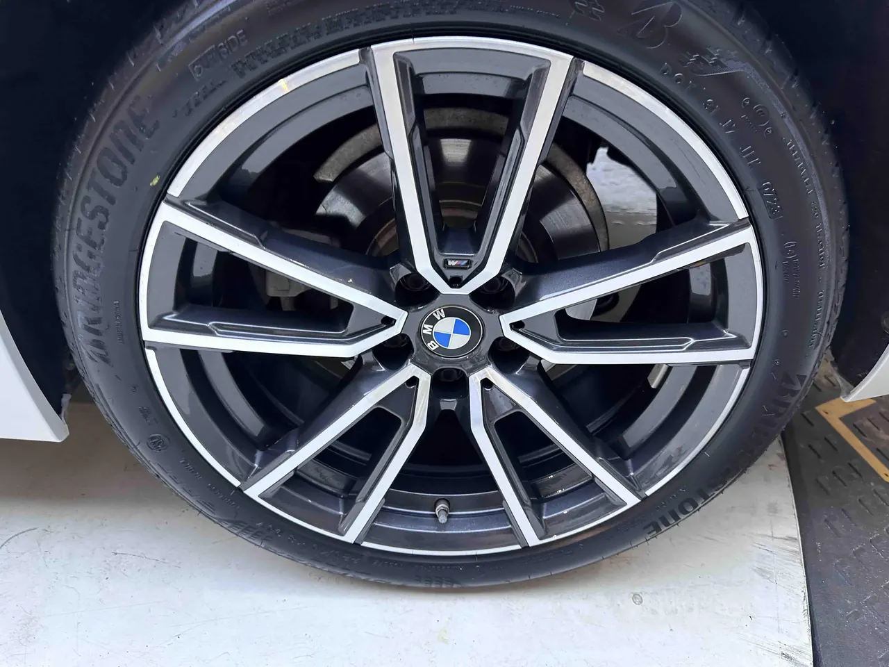 BMW 3 Series 2023 320Li 2.0T M Sports Suit Automatic Gear 4