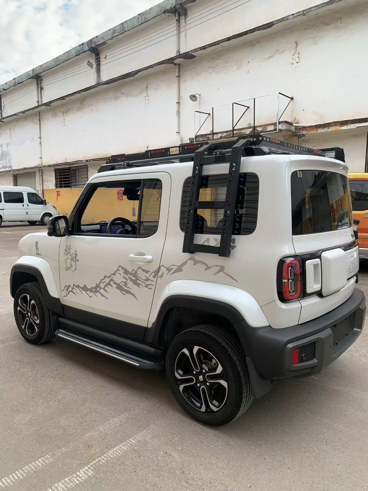 BaoJun 2023 Yue also flagship automatic gear 4