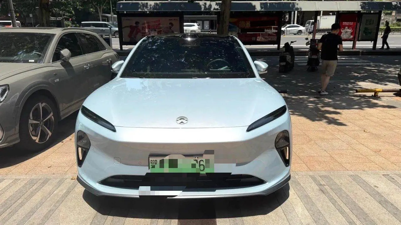 NIO 2024 ET5T 75kWh Touring automatic 2