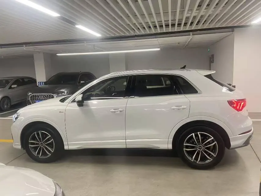 Audi 2023 Q3 1.4TFSI 35TFSI Aggressive Dynamic Automatic 9