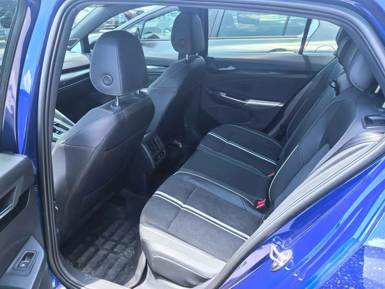 Volkswagen 2021 Golf 8 R-Line 1.4TSI 280TSI Automatic 4
