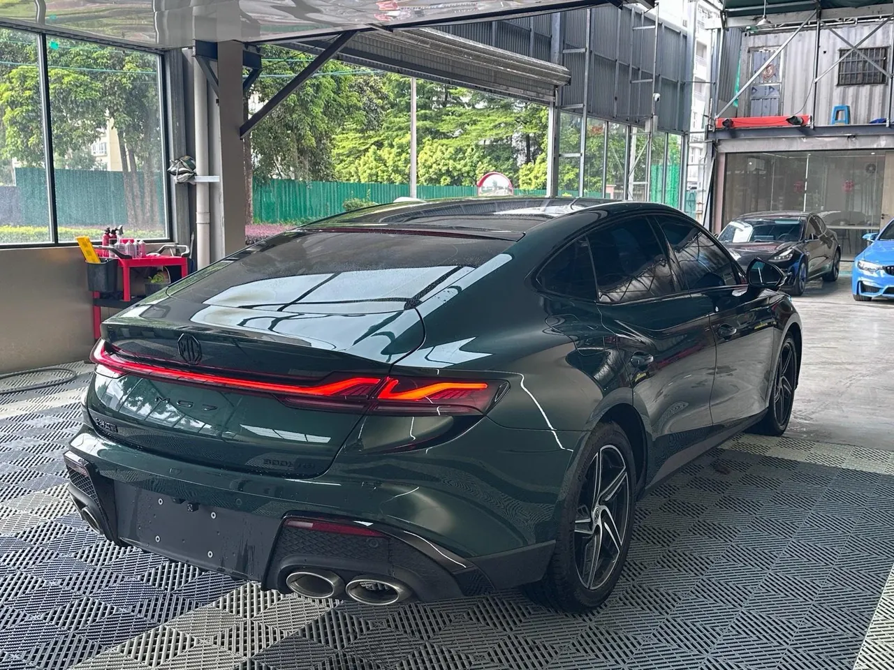 MG 2025 MG7 1.5T 300 Deluxe Edition Automatic Gear 9