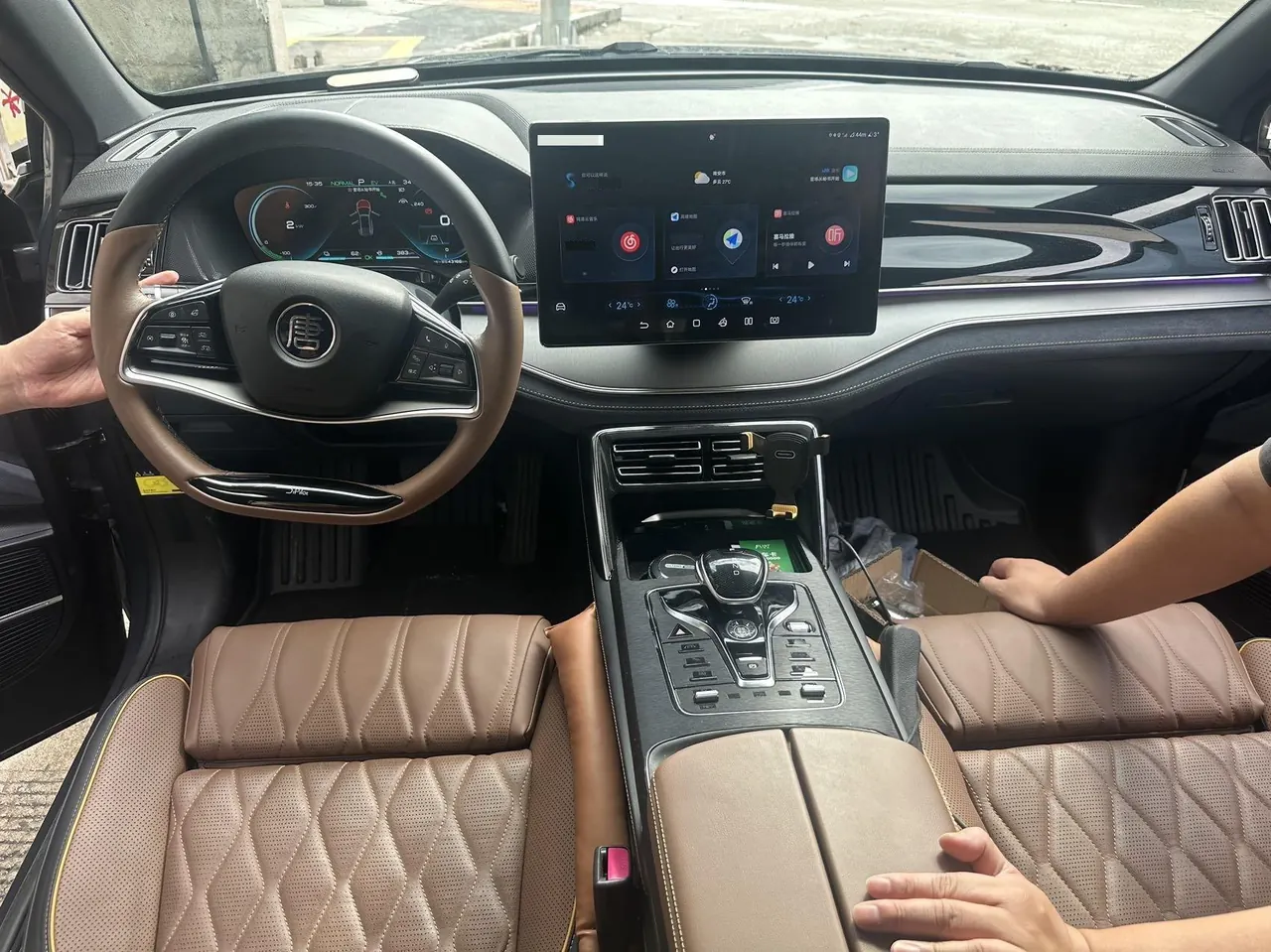 BYD Tang New Energy 2021 Tang DM-i 1.5T Stepless 112KM Honorable Automatic Gear 4