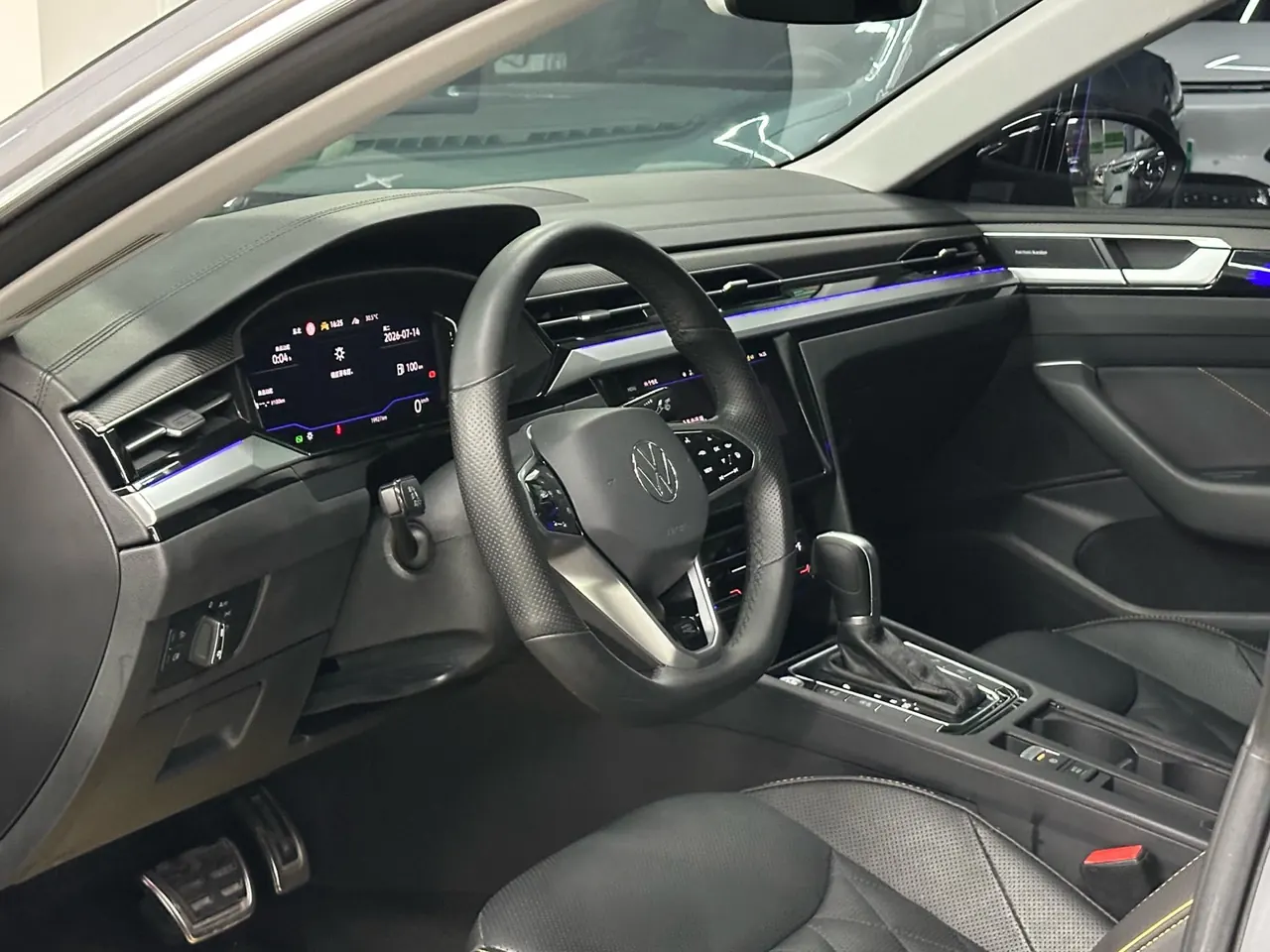 Volkswagen 2023 CC 2.0TSI 380TSI Shining Edition Automatic Gear 7