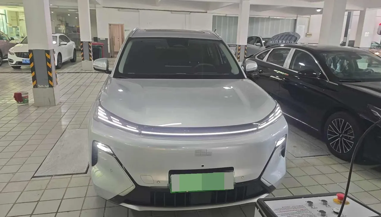 Geely Galaxy 2026 Starship 7 EM-i 1.5 135km Starship Edition Automatic Gear 3