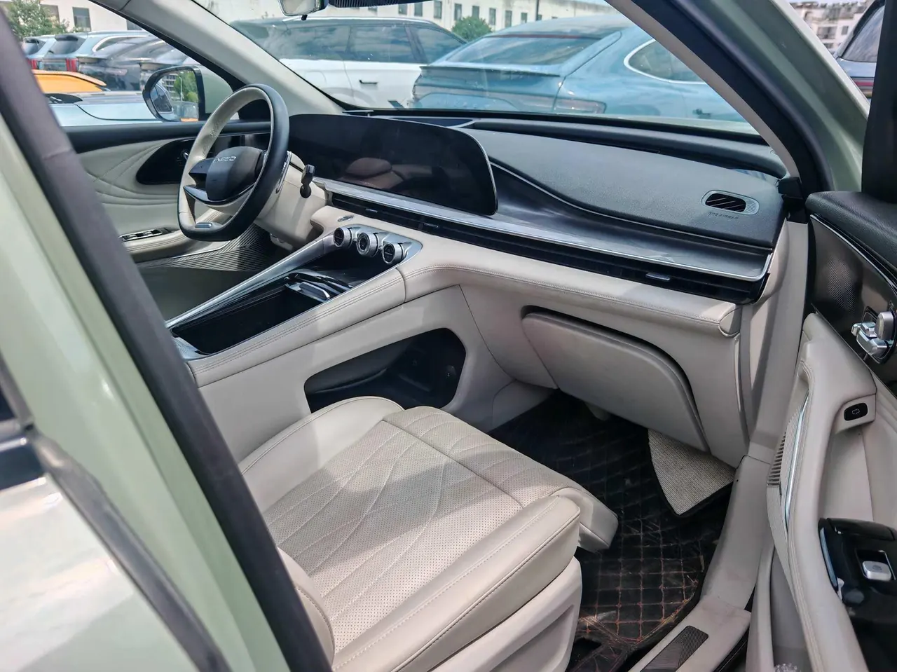 Xingtu 2023 Eta Eta Eta Eta 2.0T 400T Four-wheel Drive Luxury Edition Automatic Gear 2