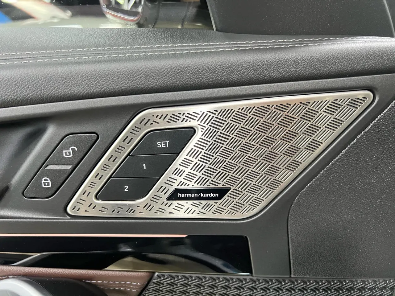 BMW 2024 X1 sDrive25Li 2.0T X design set automatic gear 11