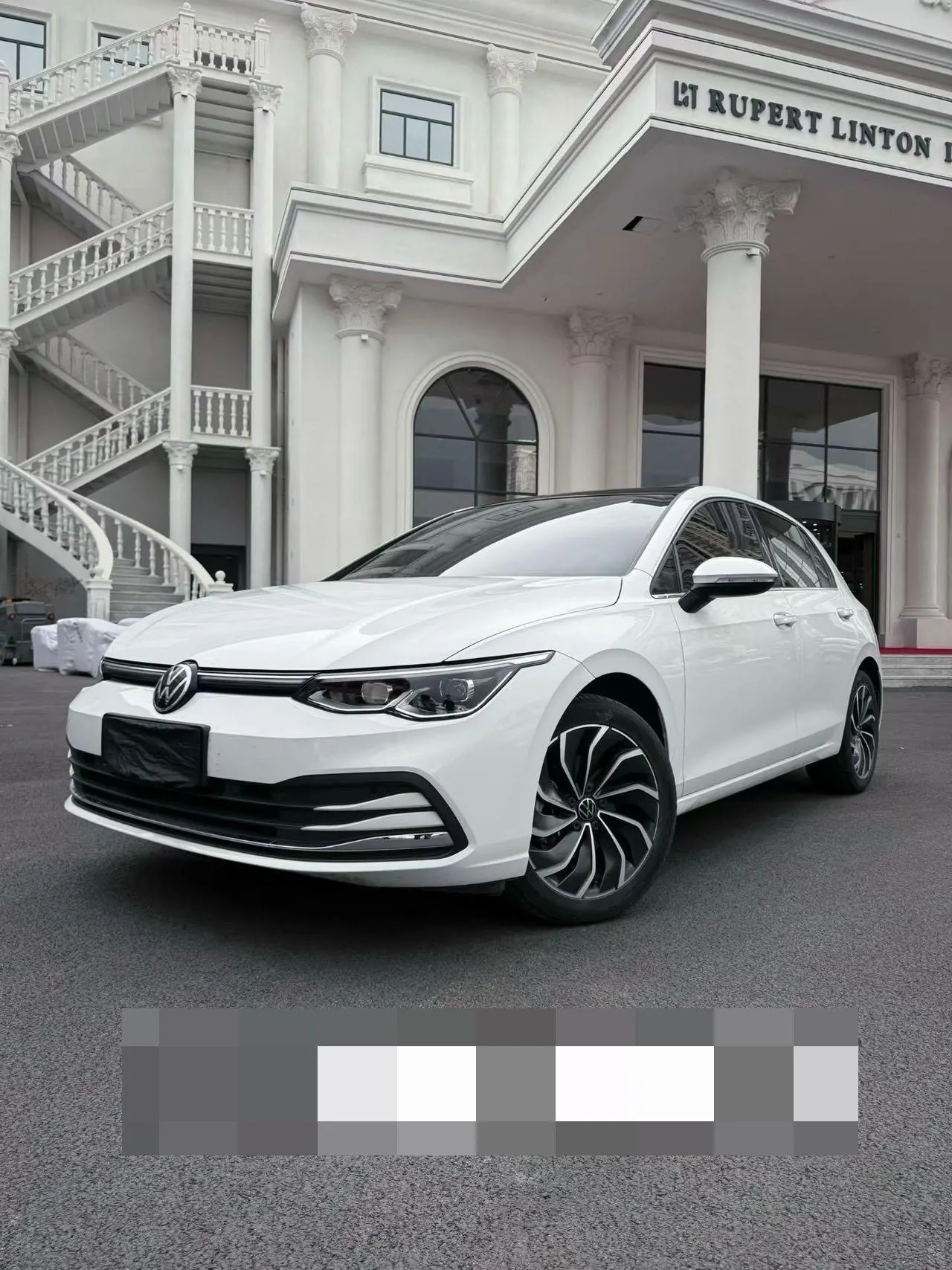 Volkswagen 2023 Golf 8 PRO 1.4TSI 280TSI Automatic - View 1