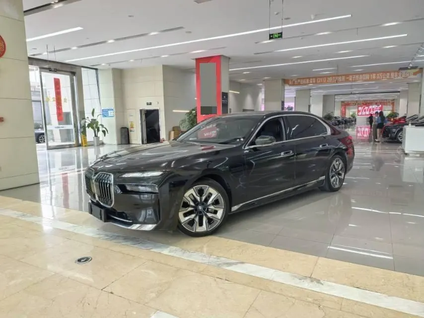 BMW i7 (Imported) 2023 i7 eDrive50L Enjoy Luxury Suit Automatic Gear 2