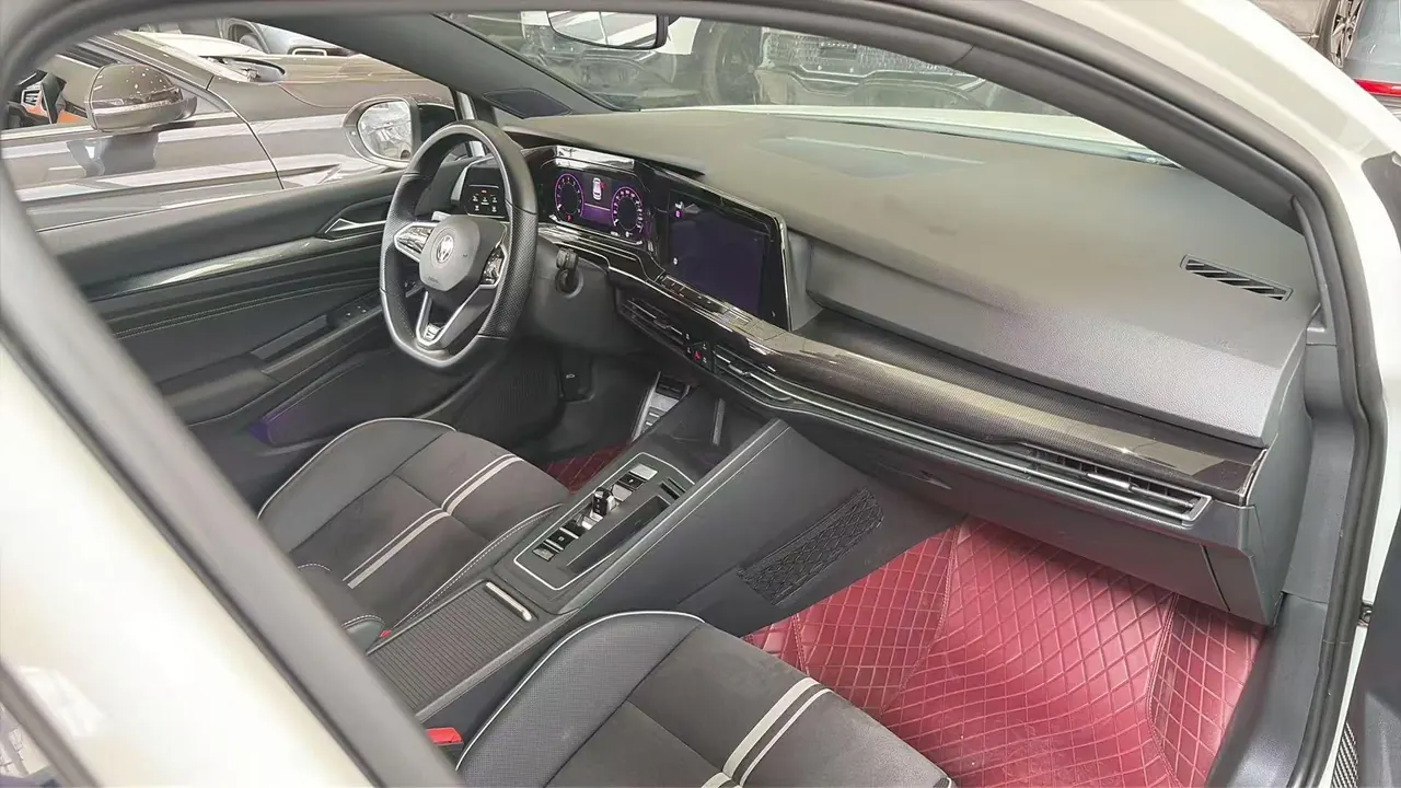 Volkswagen 2023 Golf 8 R-Line 1.4TSI 280TSI (Modified) Automatic Gear 7