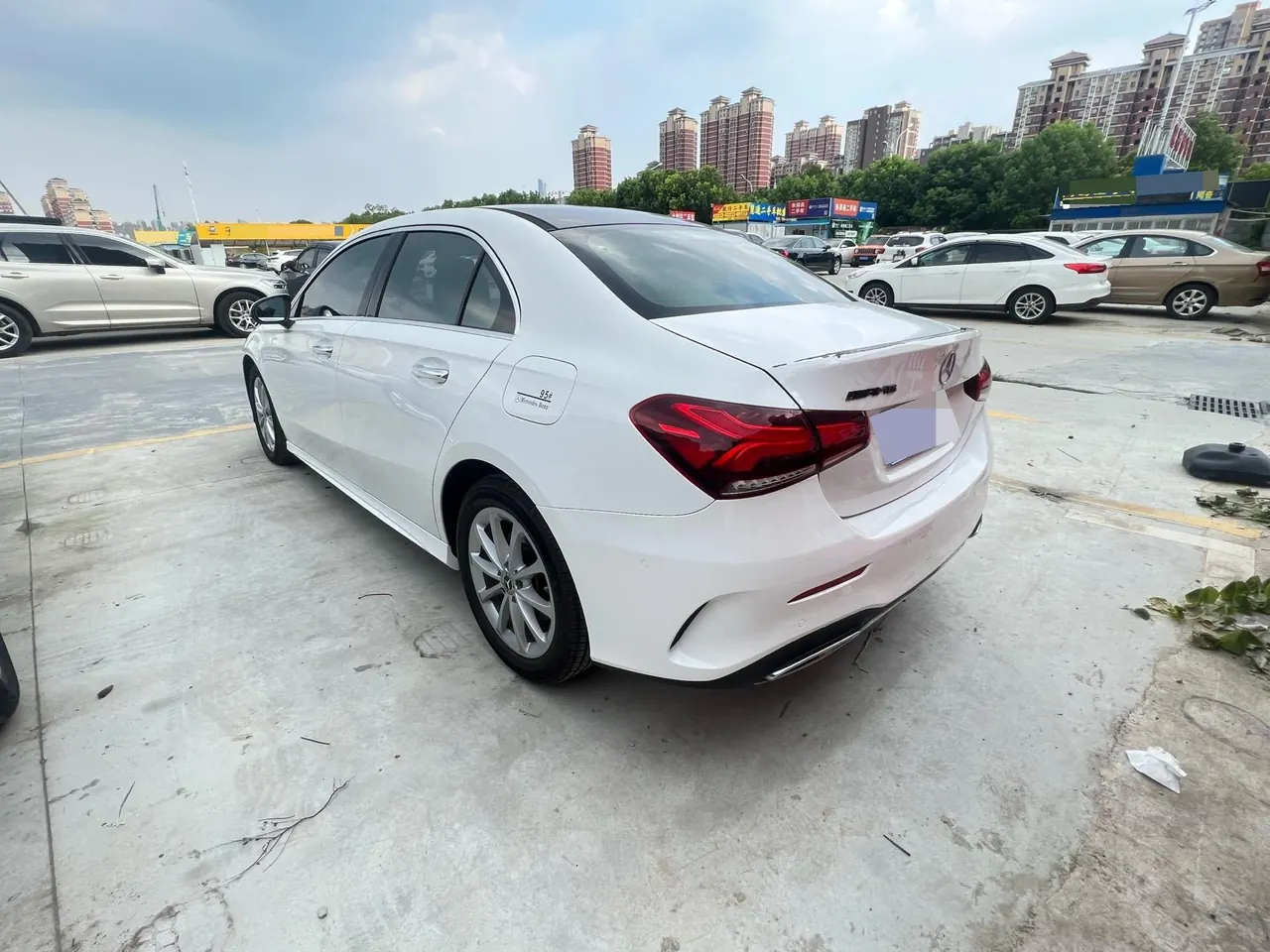 Mercedes Benz Class A 2021 A 200 L 1.3T Fashion Automatic Gear 4