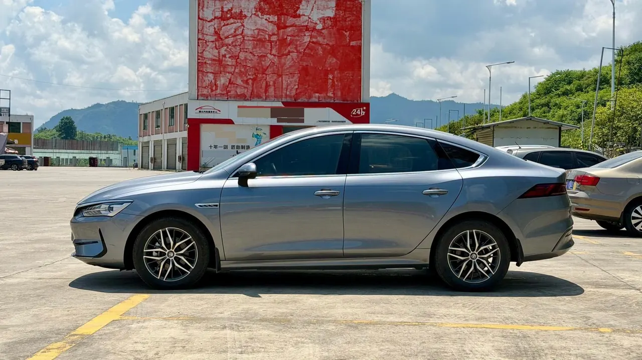 BYD 2023 Qin PLUS EV 510KM Champion Edition Leading Automatic Gear 3