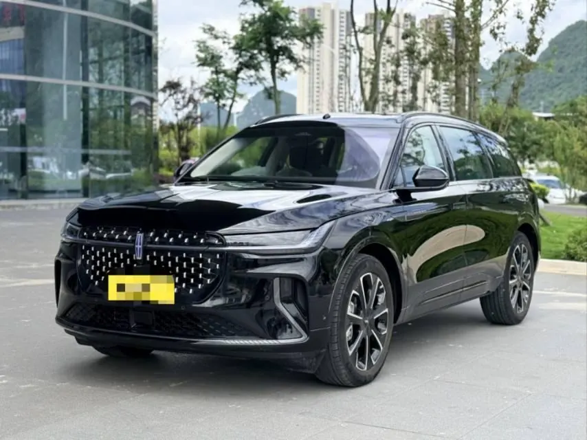 Открыть галерею: Lincoln 2023 Navigator 2.0T Stepless Four-wheel Drive Zunrui Edition Automatic Gear