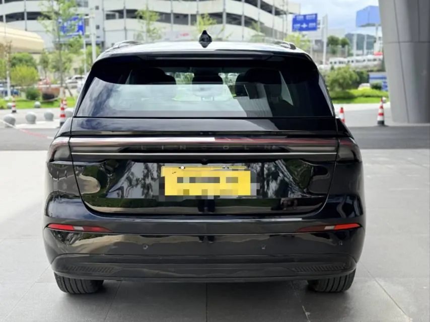 Lincoln 2023 Navigator 2.0T Stepless Four-wheel Drive Zunrui Edition Automatic Gear 5