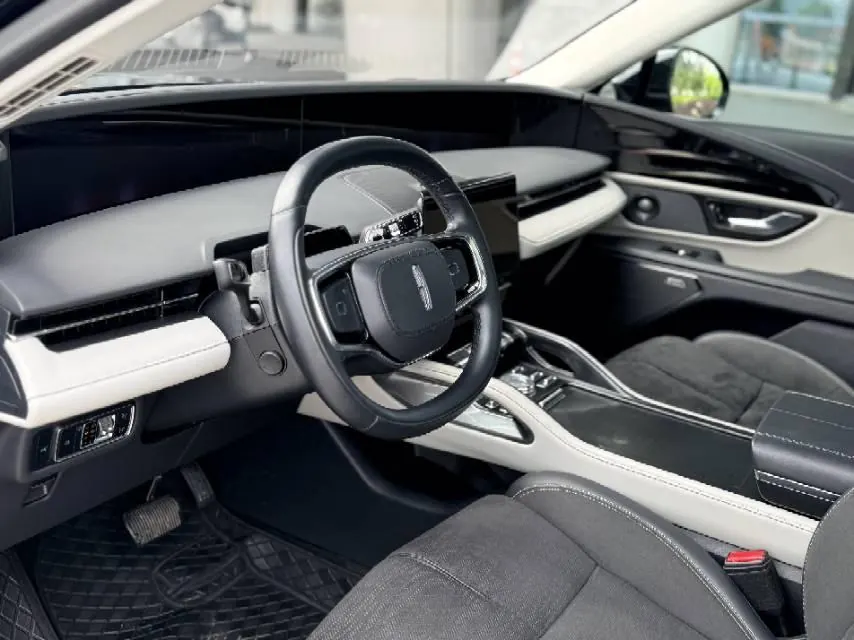 Lincoln 2023 Navigator 2.0T Stepless Four-wheel Drive Zunrui Edition Automatic Gear 7