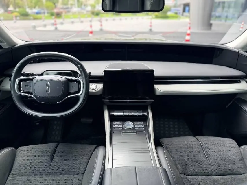 Lincoln 2023 Navigator 2.0T Stepless Four-wheel Drive Zunrui Edition Automatic Gear 8