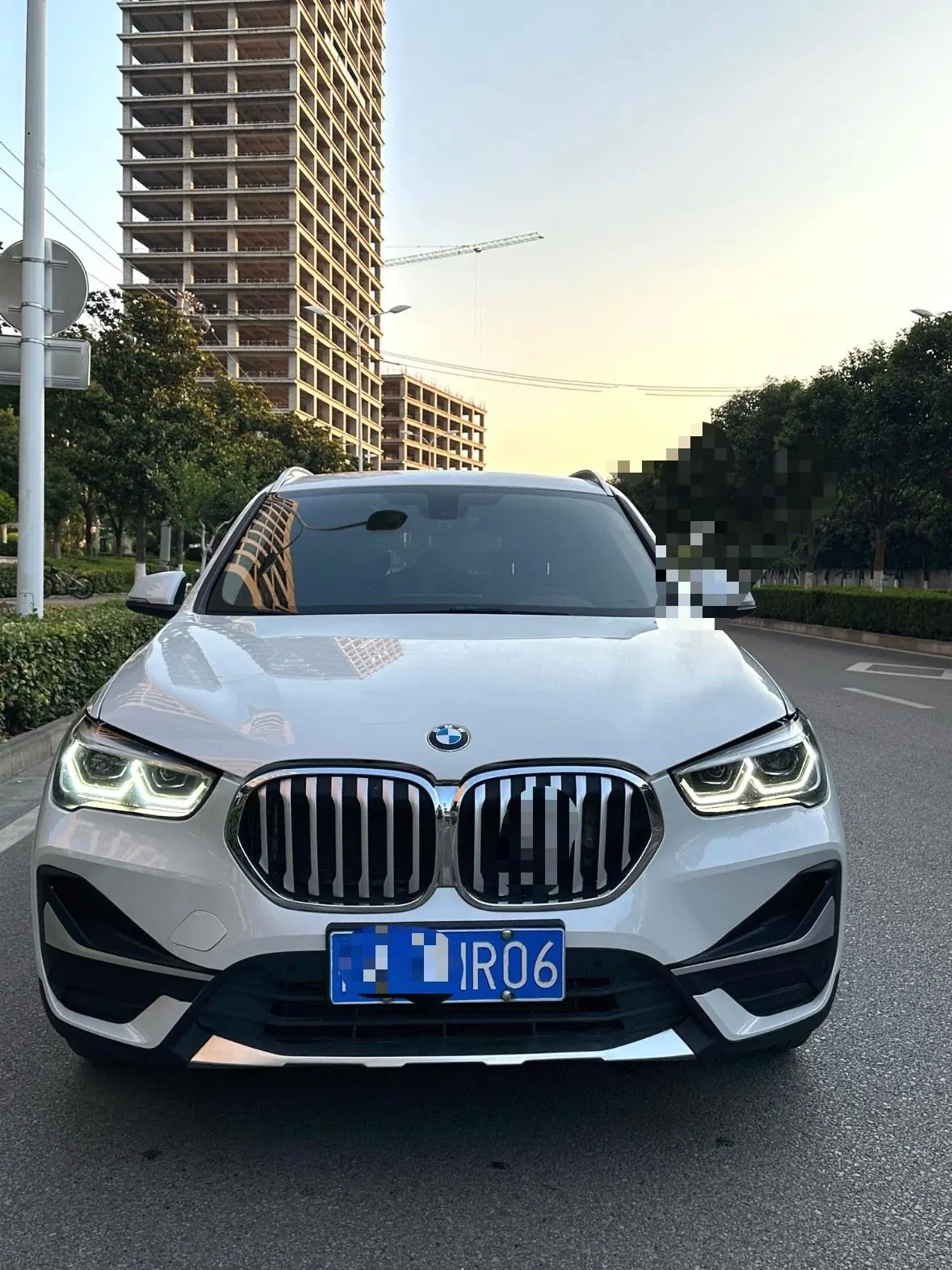 BMW 2022 X1 xDrive25Li 2.0T exclusive automatic gear 2