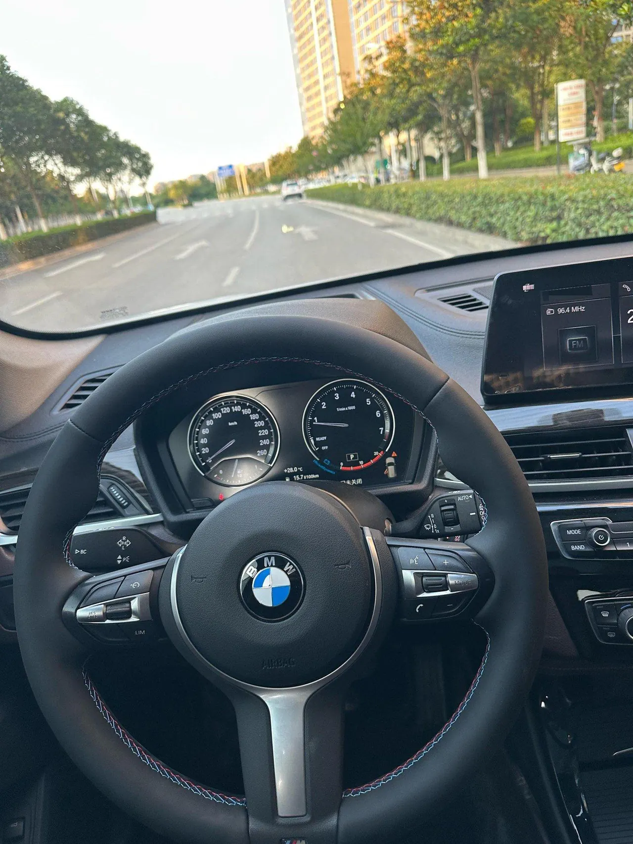 BMW 2022 X1 xDrive25Li 2.0T exclusive automatic gear 7