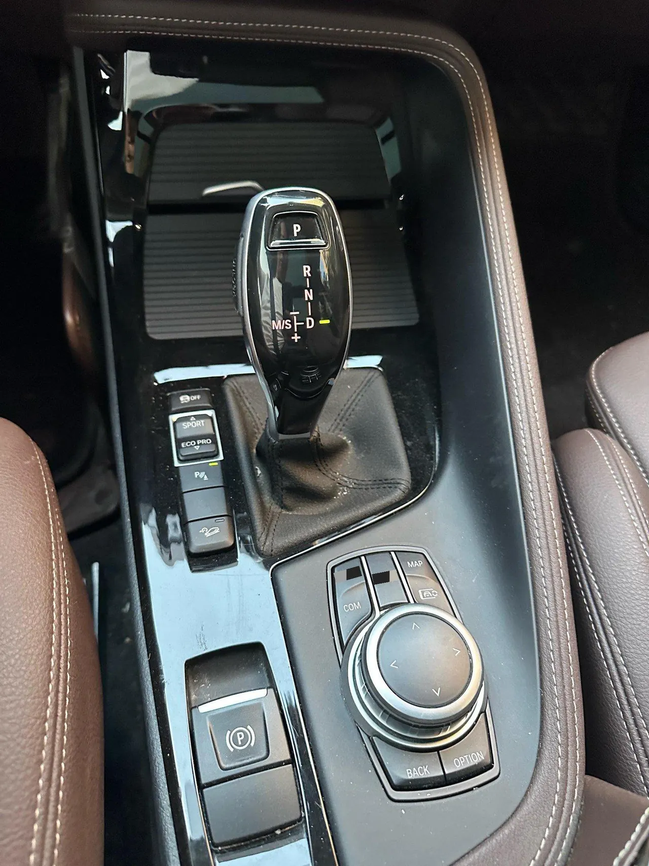 BMW 2022 X1 xDrive25Li 2.0T exclusive automatic gear 9