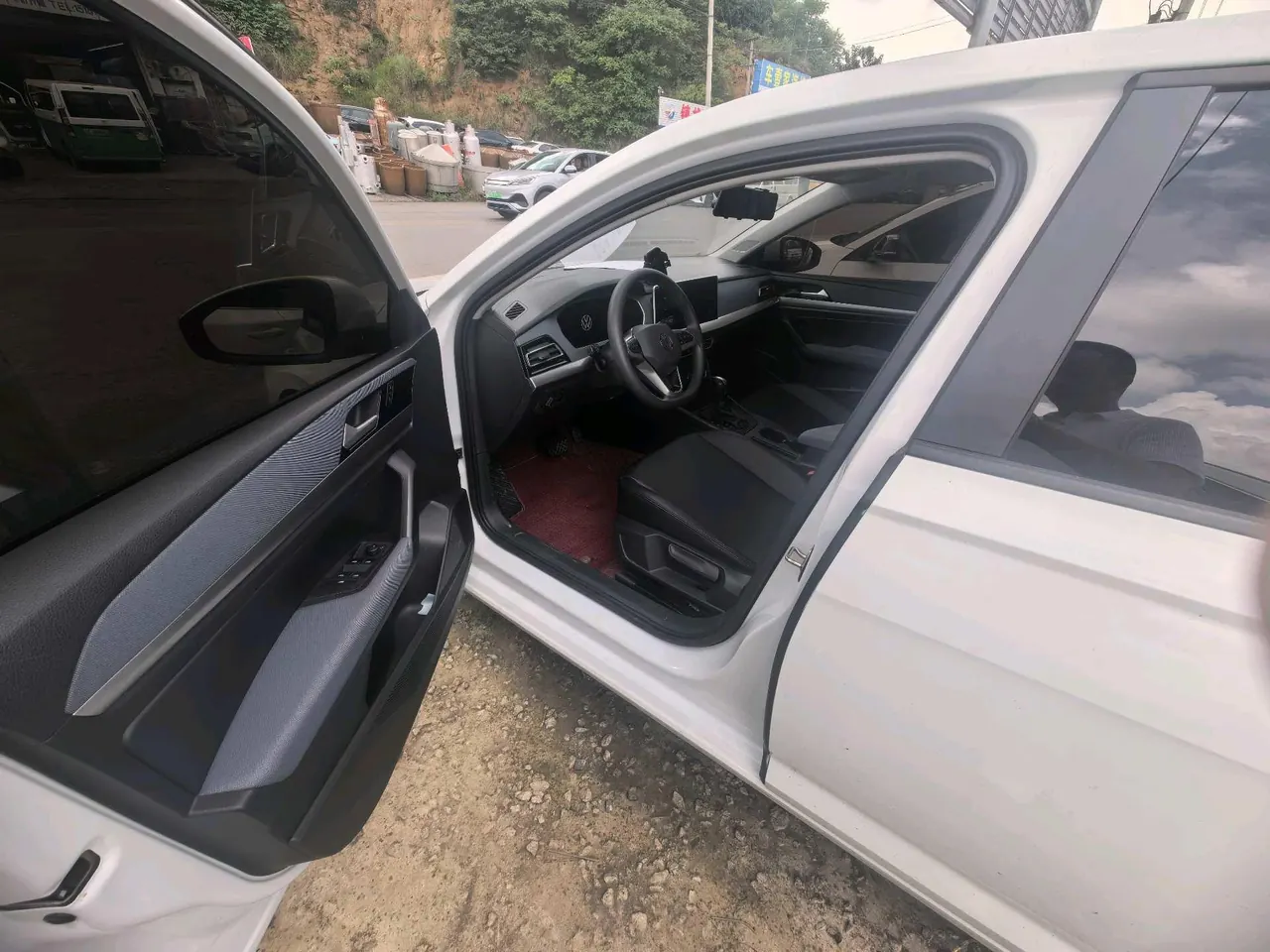 Volkswagen 2024 Lavida 1.5 Full Escape Edition Automatic Gear 5
