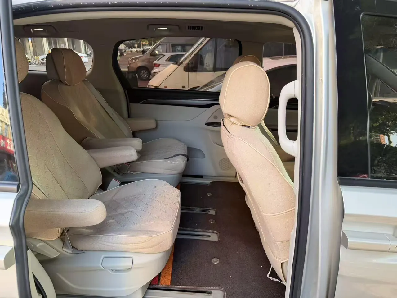 Buick 2022 GL8 ES Lu Zun 2.0T 653T Exclusive Automatic Gear 4