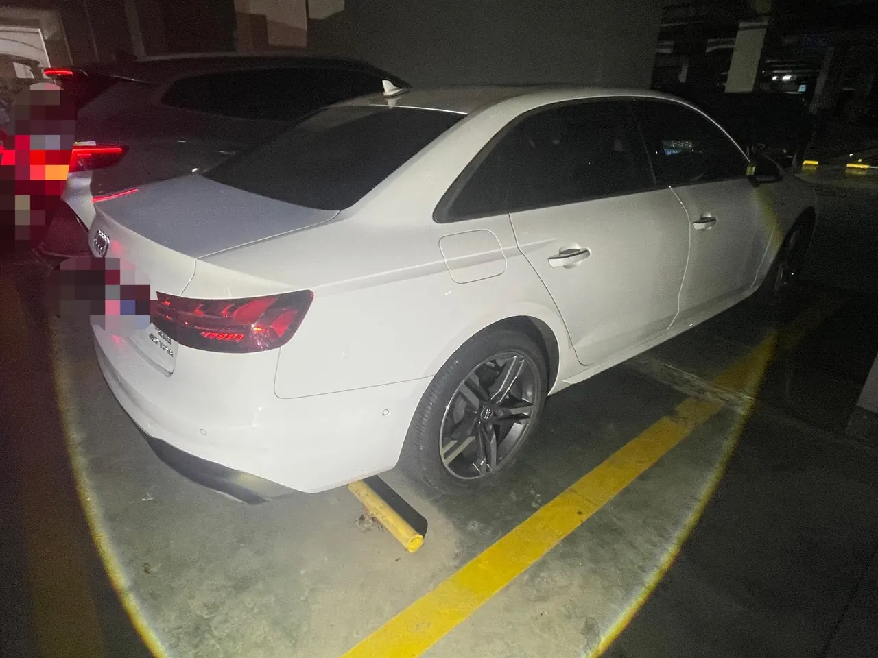 Audi 2022 A4L 2.0TFSI 40TFSI Deluxe Dynamic Automatic 3
