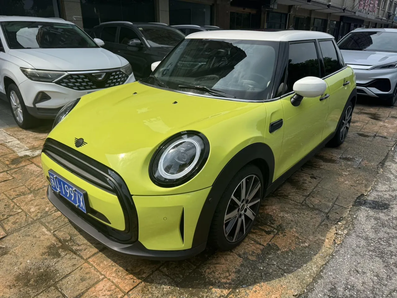 MINI Mini 5-Door (Imported) 2023 Mini Cooper 1.5T Artist Automatic Gear - View 1