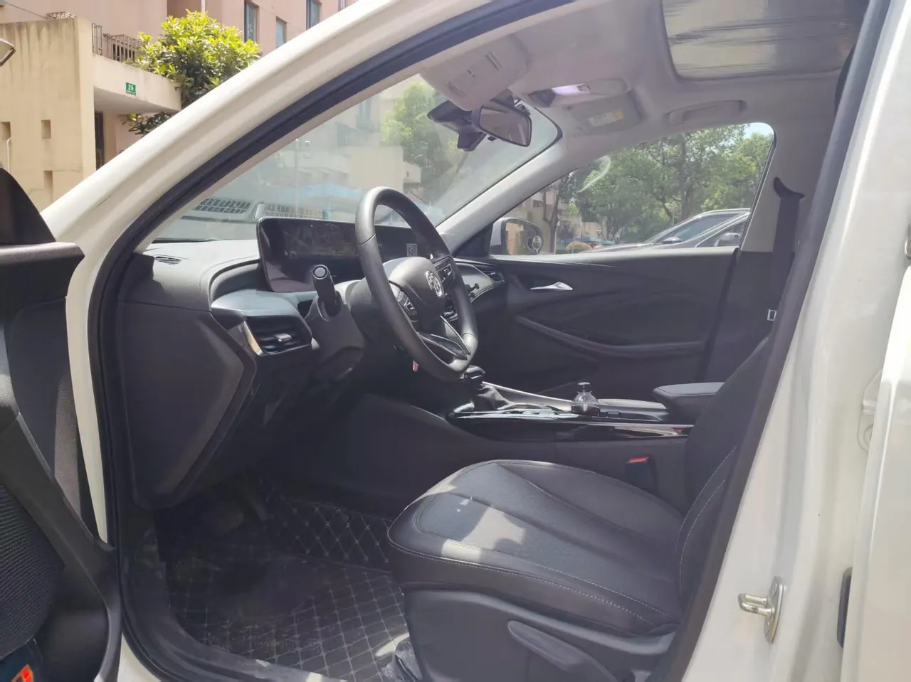 Buick 2023 Weilang Pro 1.5T Stepless Music Edition Automatic Gear 2