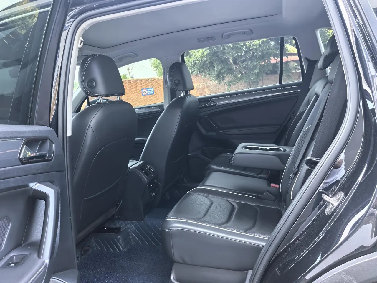 Volkswagen 2021 Tiguan L R-Line 2.0TSI 330TSI Two-Drive Overdrive Automatic Gear 7