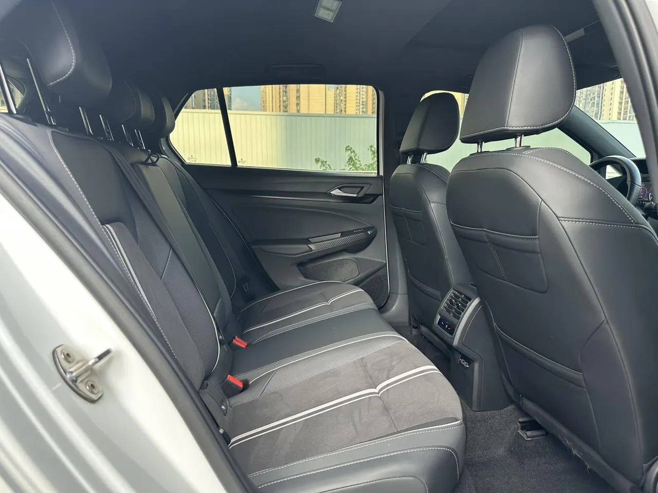 Volkswagen 2021 Golf 8 R-Line 1.4TSI 280TSI Automatic 8