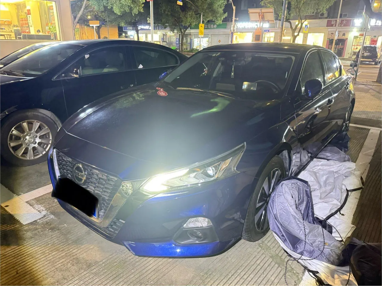 Открыть галерею: Nissan 2021 Teana 2.0T Stepless XV AD1 Zhizun Pilot Edition Automatic Gear