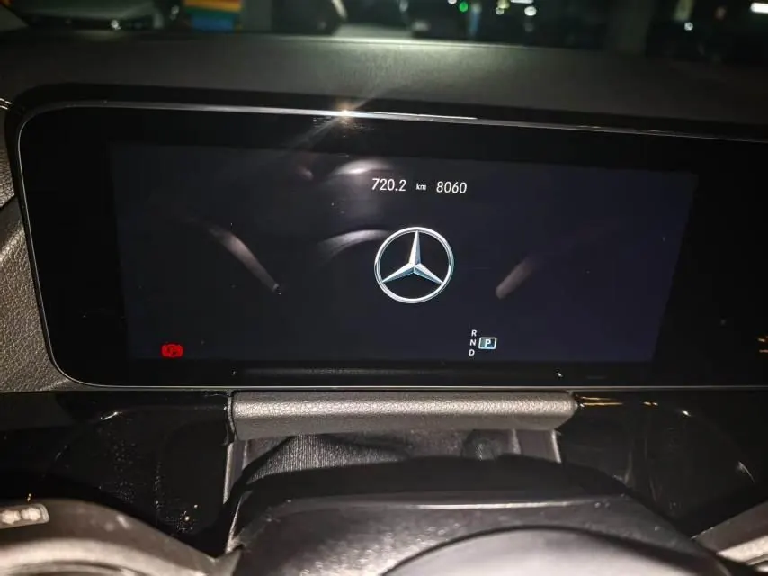 Mercedes Benz 2023 GLA 220 2.0T automatic gear 5