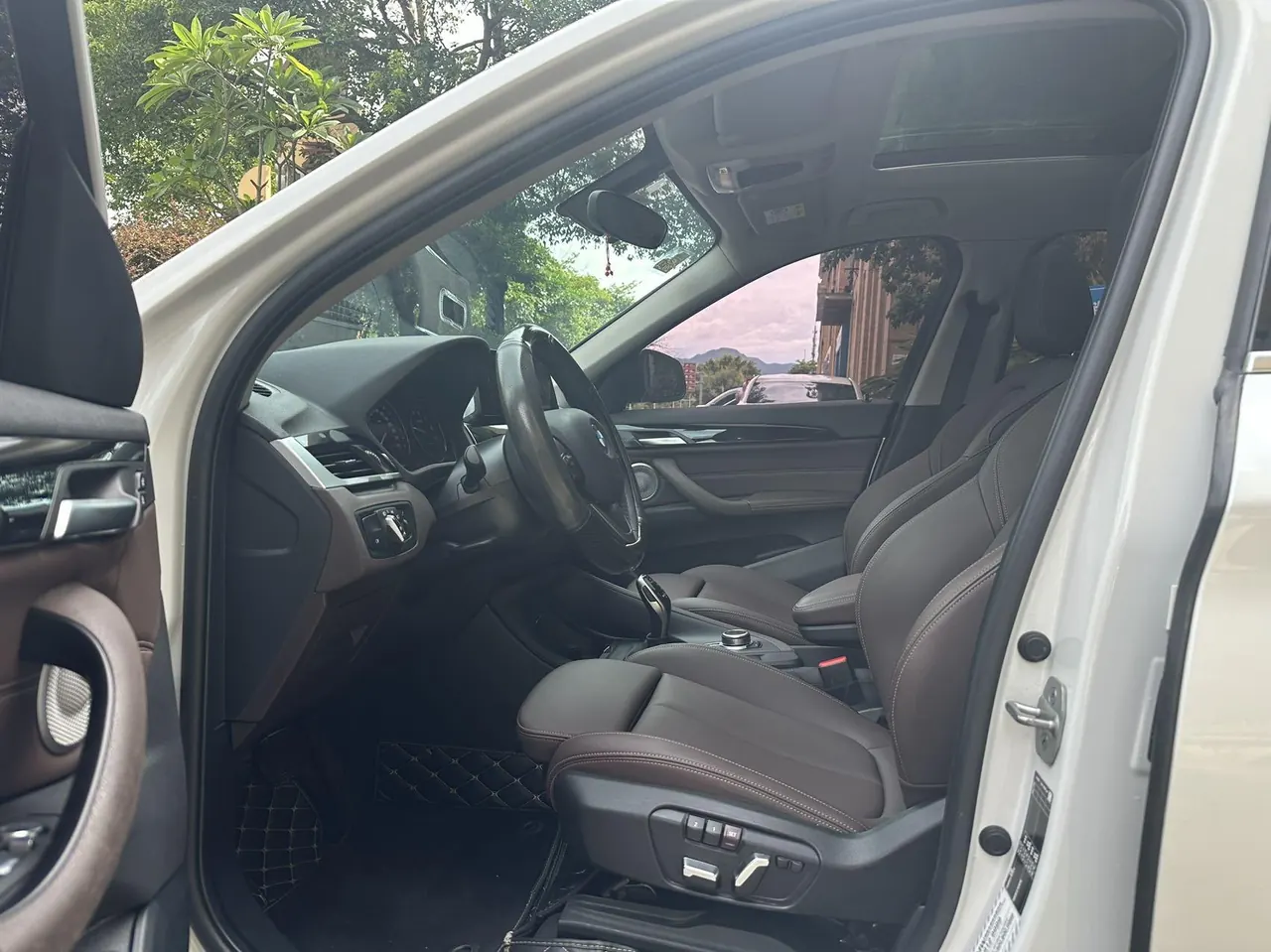 BMW 2022 X1 sDrive20Li 1.5T fashion automatic gear 4