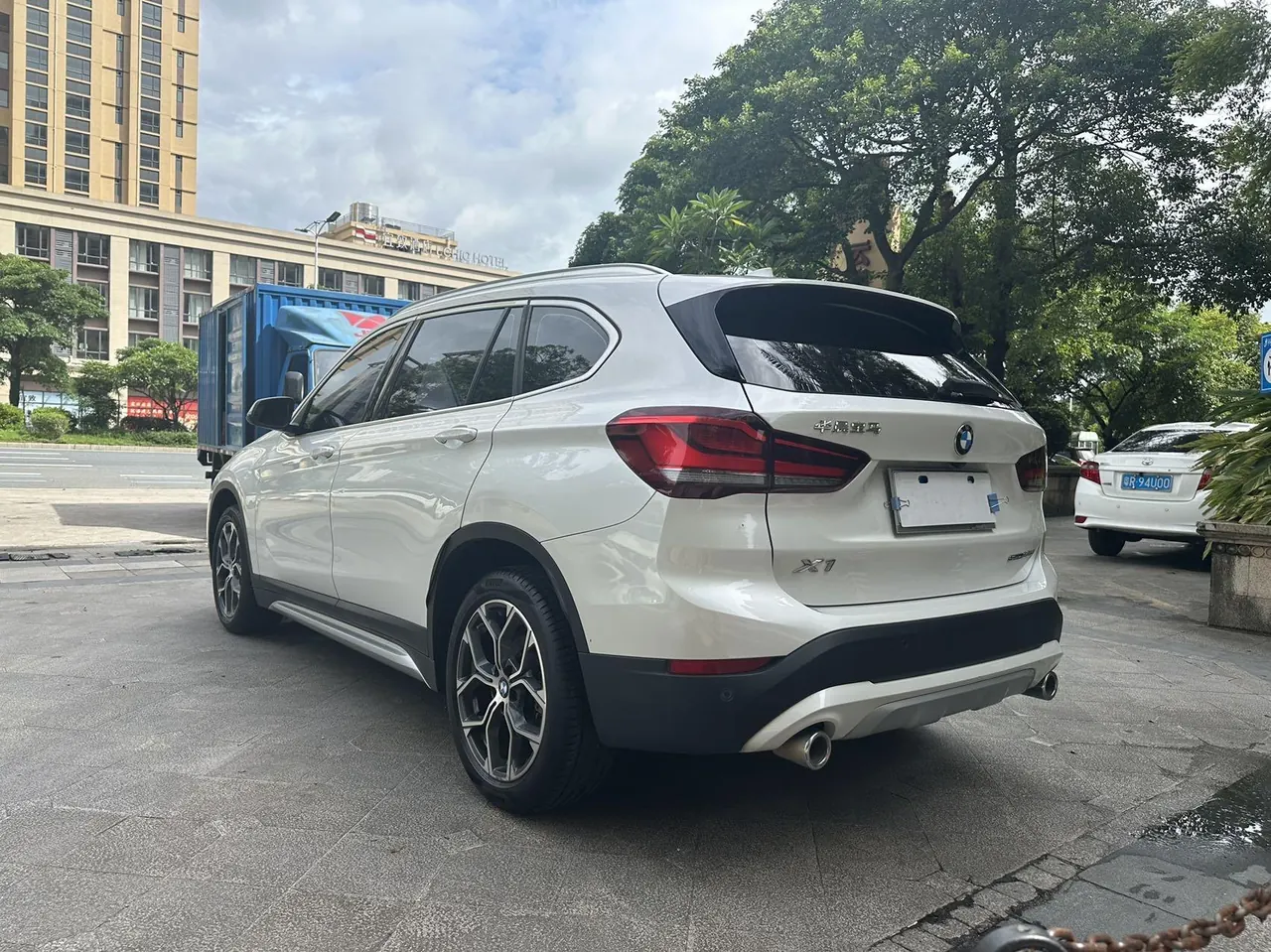 BMW 2022 X1 sDrive20Li 1.5T fashion automatic gear 9