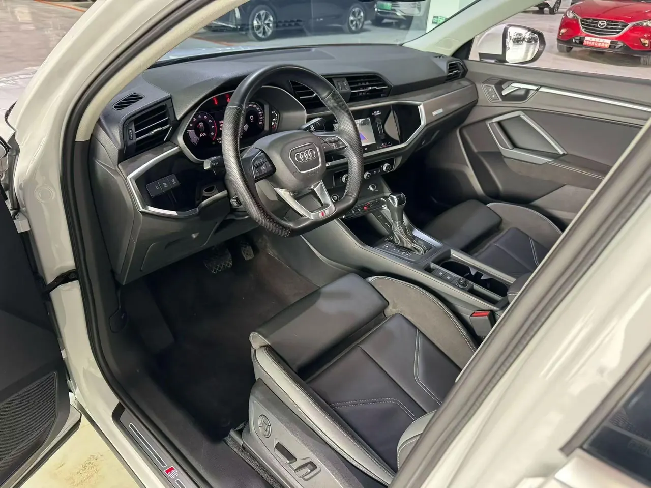 Audi 2021 Q3 Sportback 2.0TFSI 40TFSI into the life version of automatic gear 7
