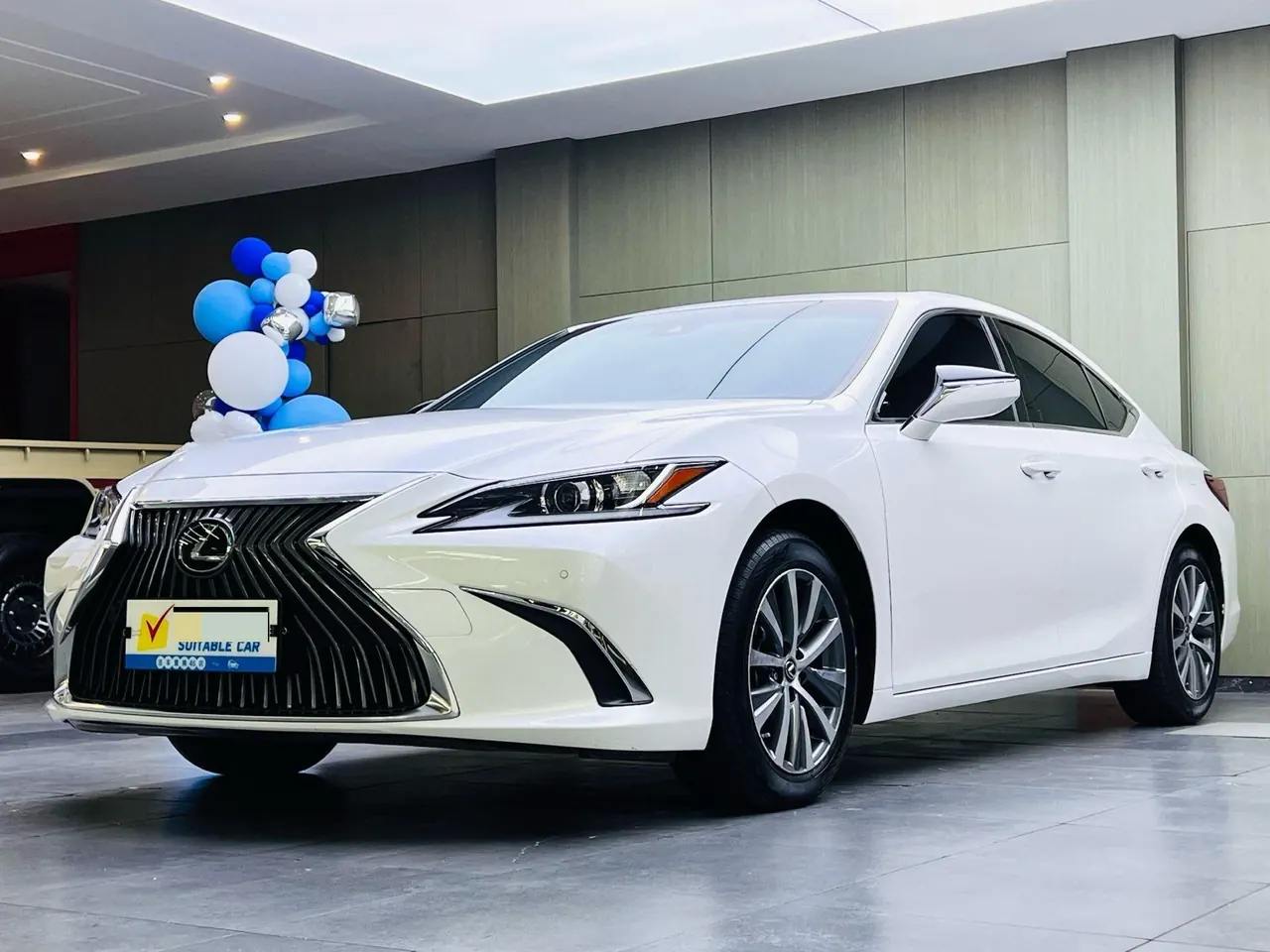 Lexus ES (Imported) 2020 ES200 2.0 Stepless Premium Edition Automatic Gear - View 1