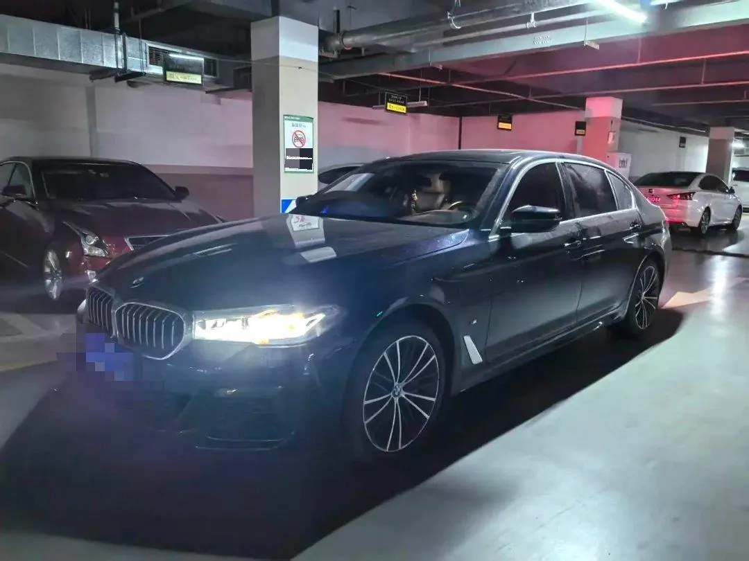 Open image lightbox: BMW 5 Series 2022 530Li 2.0T Leading M Sports Suit (Modified) Automatic Gear